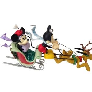 Mickey Mouse, Minnie and Pluto. 2006 “Sleigh Ride”. Hallmark Disney Keepsake